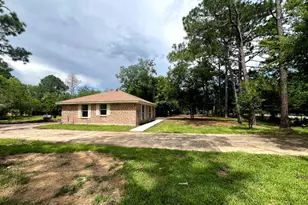 748 County Rd 296D, Alvin, TX 77511 - Photo 13