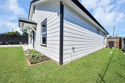 305 Mayford Street, Houston, TX 77076 - Photo 37