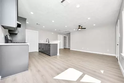 305 Mayford Street, Houston, TX 77076 - Photo 11