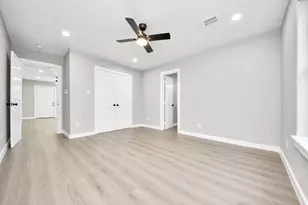 305 Mayford St, Houston, TX 77076 - Photo 33