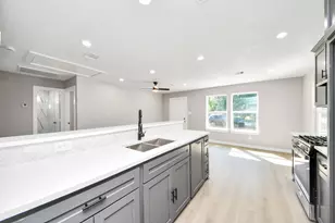 305 Mayford St, Houston, TX 77076 - Photo 23