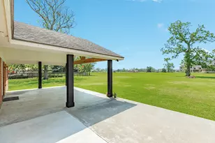 154 Horse Shoe Trail, Angleton, TX 77515 - Photo 17