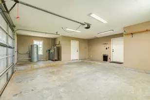 154 Horse Shoe Trail, Angleton, TX 77515 - Photo 19
