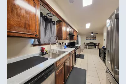 118 W Vashti Drive, Houston, TX 77037 - Photo 5
