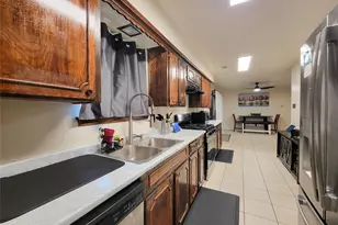 118 W Vashti Dr, Houston, TX 77037 - Photo 5