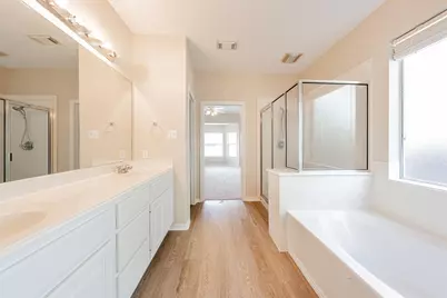 13727 Charterhouse Way, Sugar Land, TX 77498 - Photo 35
