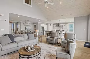 3133 Bay Rdg Dr, Palacios, TX 77465 - Photo 7