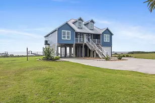 3133 Bay Rdg Dr, Palacios, TX 77465 - Photo 5