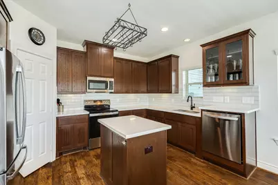 3906 Pirates Beach Blvd Court, Galveston, TX 77554 - Photo 11