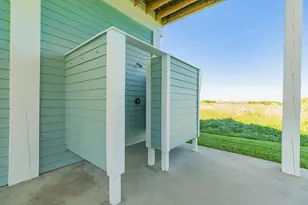 3906 Pirates Beach Blvd Ct, Galveston, TX 77554 - Photo 25
