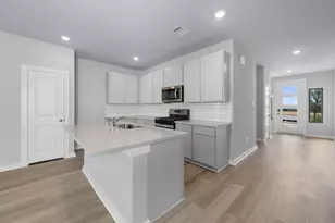 12207 Ridge Top Dr, Conroe, TX 77304 - Photo 5