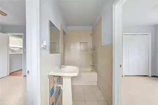 10717 Pillot St, Houston, TX 77029 - Photo 13