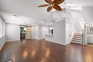 54 Sawmill Grove Ln, The Woodlands, TX 77380 - Photo 3