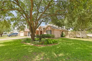 18202 Almonte Ln, Tomball, TX 77377 - Photo 3