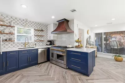 8906 Forest Creek Drive, Tomball, TX 77375 - Photo 15