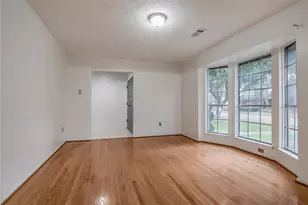 2009 N Palm Ct, Pasadena, TX 77502 - Photo 5