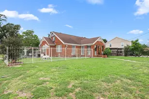 5201 Irvington Blvd, Houston, TX 77009 - Photo 3