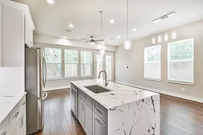 810 Mansfield Street, Houston, TX 77091 - Photo 17