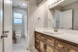 2030 Lone Rock Dr, Houston, TX 77339 - Photo 25