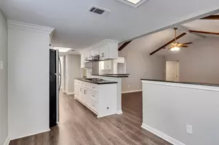 2030 Lone Rock Dr, Houston, TX 77339 - Photo 7