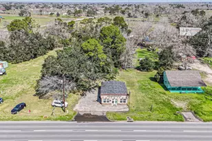 2466 W Hwy 6, Alvin, TX 77511 - Photo 1