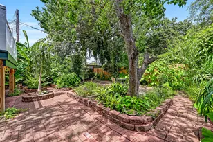 1518 21st St, Galveston, TX 77550 - Photo 33