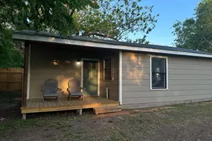 113 N Middle St, Flatonia, TX 78941 - Photo 9