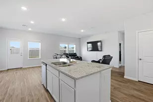 814 Brookside Dr, Dayton, TX 77535 - Photo 9