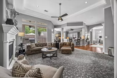 121 Marble Staff Court, Houston, TX 77069 - Photo 11