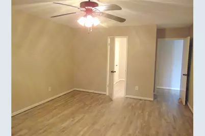 1809 Edinburg Avenue, League City, TX 77573 - Photo 11