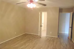 1809 Edinburg Ave, League City, TX 77573 - Photo 11