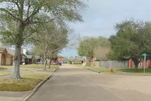 1809 Edinburg Ave, League City, TX 77573 - Photo 31