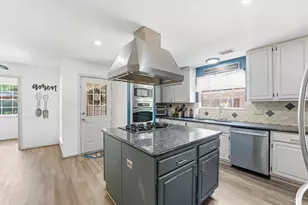 13415 Jessica Ln, Houston, TX 77069 - Photo 9