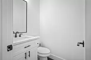 1303 E 27th St, Houston, TX 77009 - Photo 25
