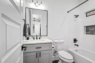 1303 E 27th St, Houston, TX 77009 - Photo 7