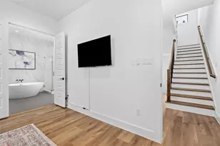 1303 E 27th St, Houston, TX 77009 - Photo 33