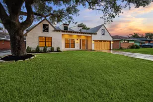 6227 Grovewood Ln, Houston, TX 77008 - Photo 3