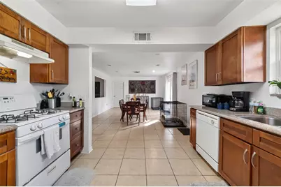 5611 W Airport Boulevard, Houston, TX 77035 - Photo 11