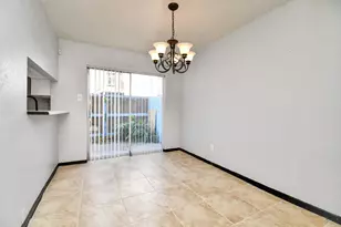 9350 Country Creek Dr, Houston, TX 77036 - Photo 11