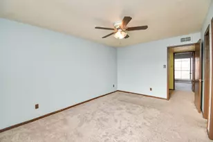 9350 Country Creek Dr, Houston, TX 77036 - Photo 17
