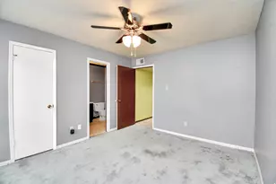 9350 Country Creek Dr, Houston, TX 77036 - Photo 21