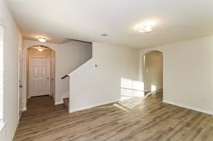 5710 Plantation Forest Dr, Katy, TX 77449 - Photo 3