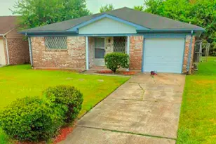 4330 Fairgreen Ln, Houston, TX 77047 - Photo 7