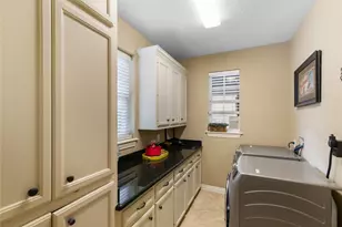 721 Oak Hill Ln, Pinehurst, TX 77362 - Photo 9