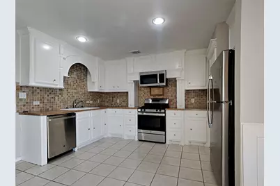 427 Remington Creek Drive, Houston, TX 77073 - Photo 11