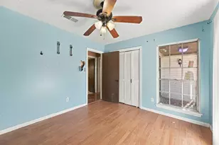 242 Ballantrae Ln, Houston, TX 77015 - Photo 17
