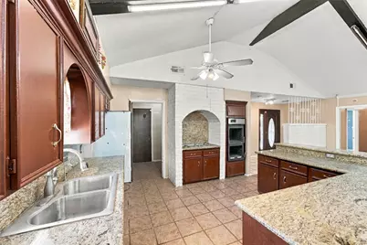 242 Ballantrae Lane, Houston, TX 77015 - Photo 9