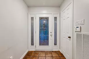 618 Longview Dr, Sugar Land, TX 77478 - Photo 3
