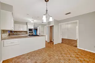 618 Longview Dr, Sugar Land, TX 77478 - Photo 9