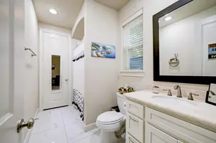 8932 Lakeshore Bend Dr, Houston, TX 77080 - Photo 5